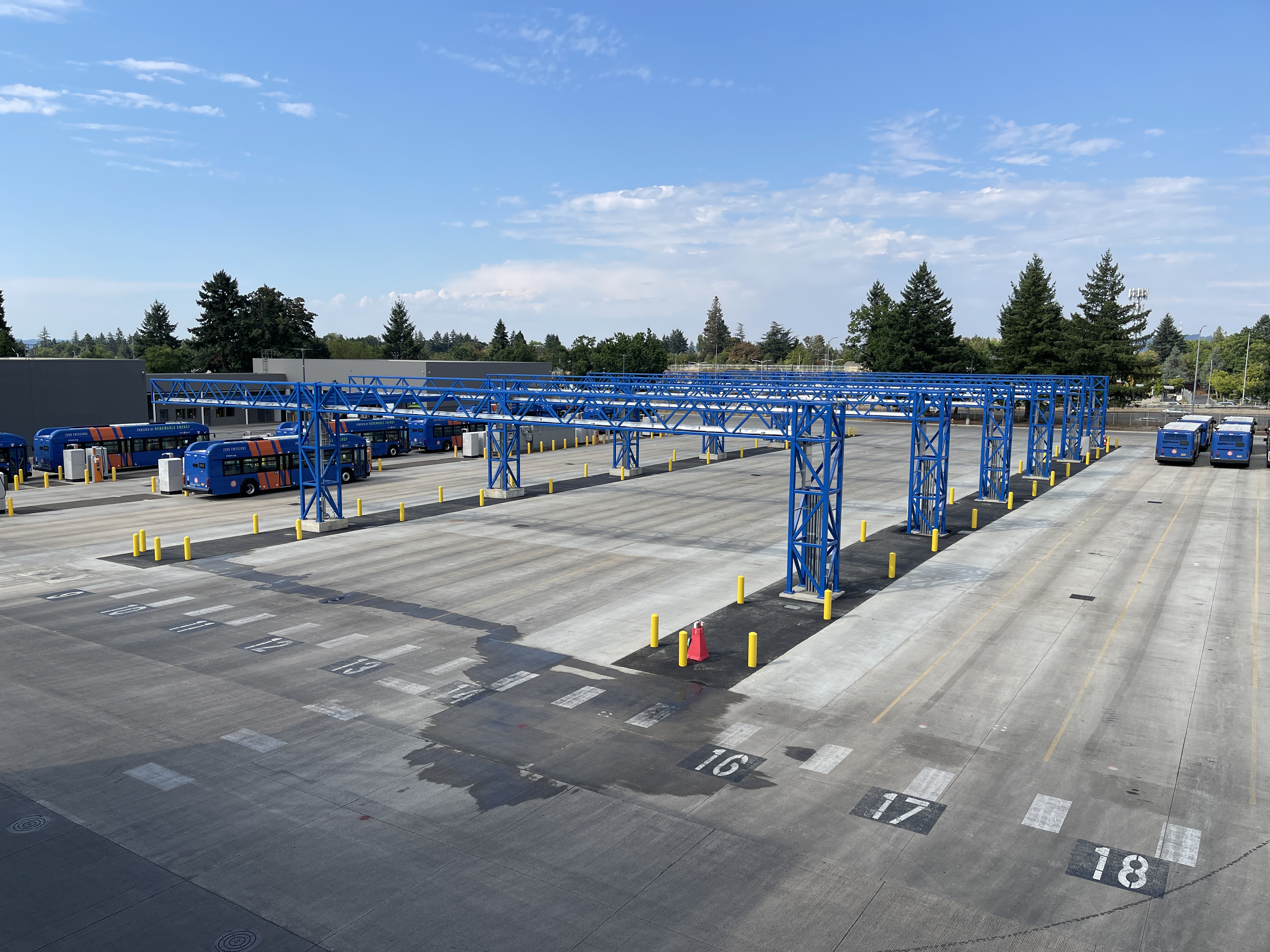 TriMet's Powell Gantry Bus Garage Facility